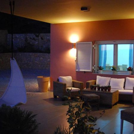 Astrolabe Hotel Khronia Bagian luar foto