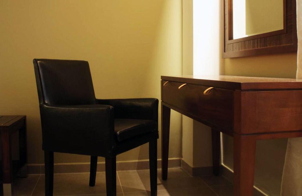 Astrolabe Hotel Khronia Ruang foto