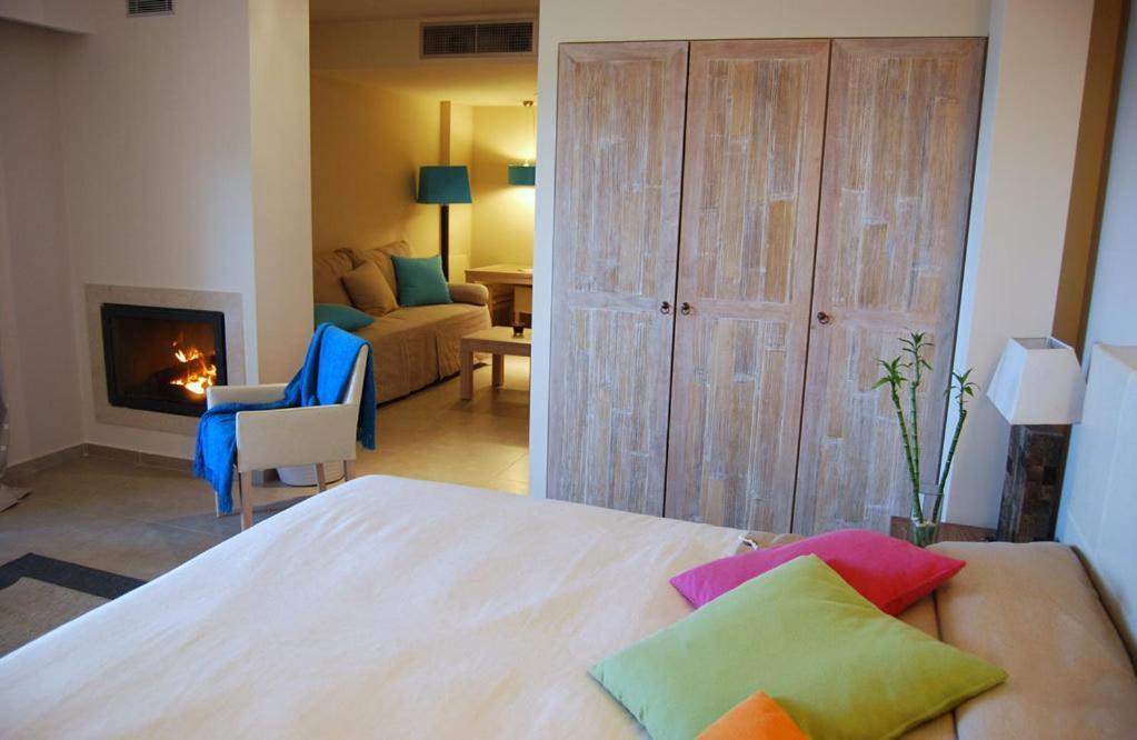 Astrolabe Hotel Khronia Ruang foto